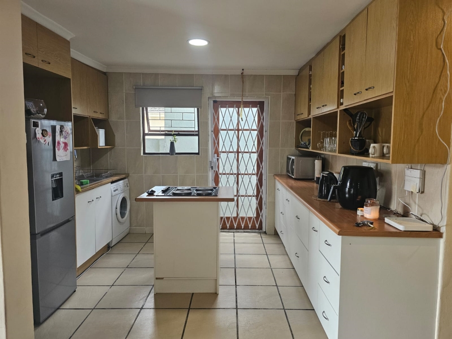 3 Bedroom Property for Sale in Windsor Park Western Cape